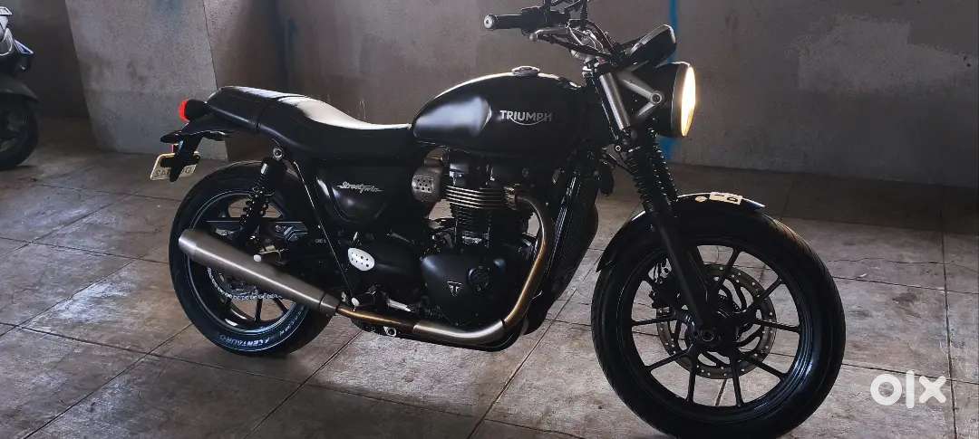 Triumph Street Twin