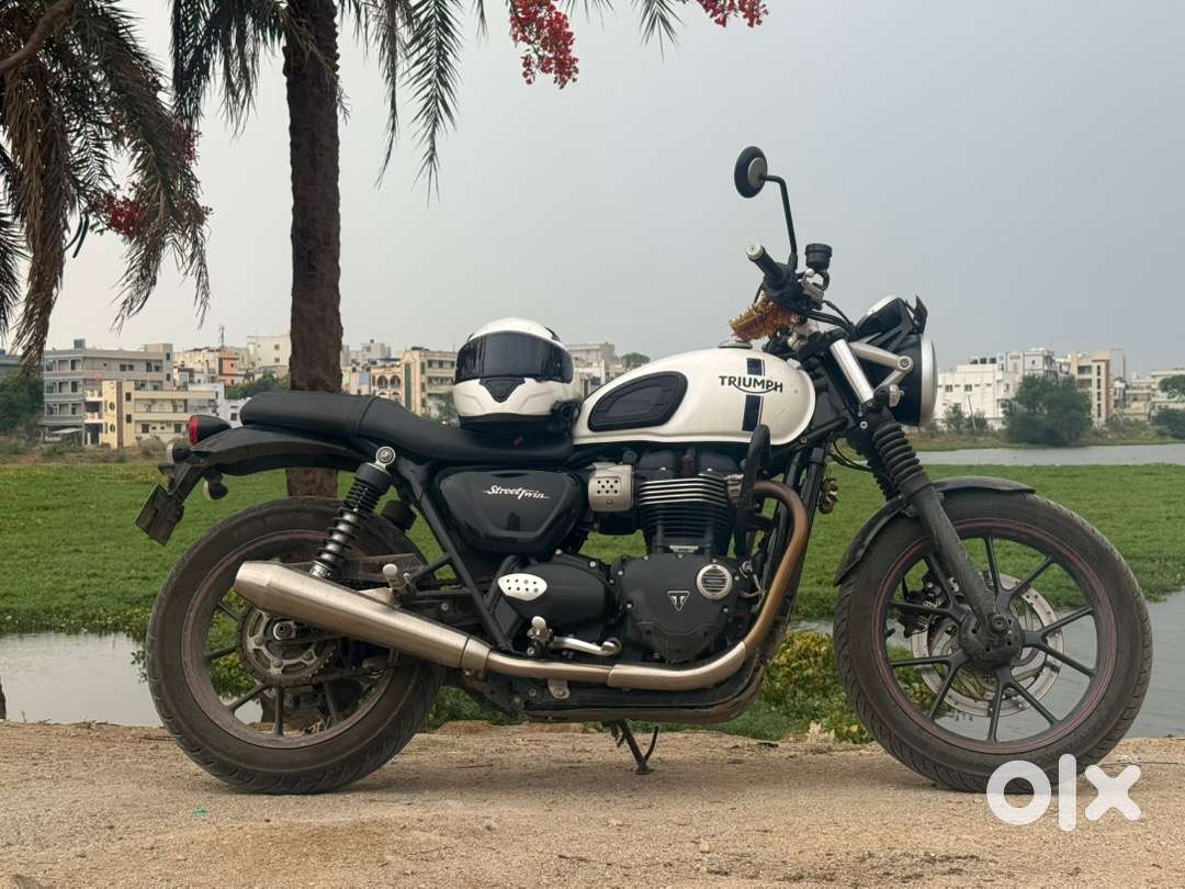 Triumph Street Twin