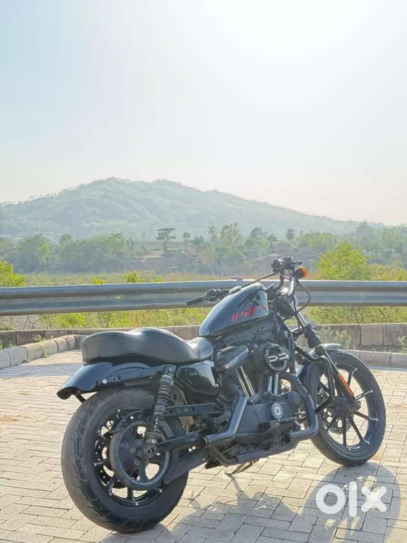 Harley-Davidson 883 Roadster