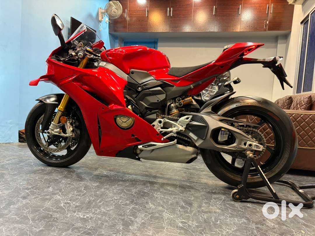 Ducati Panigale V4 R