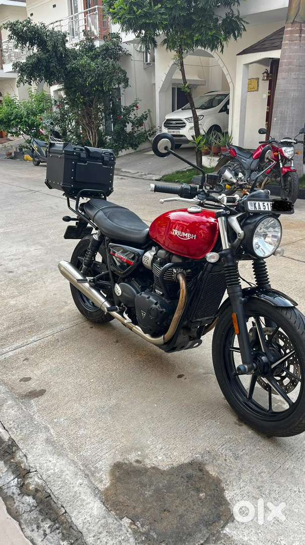 Triumph Street Twin