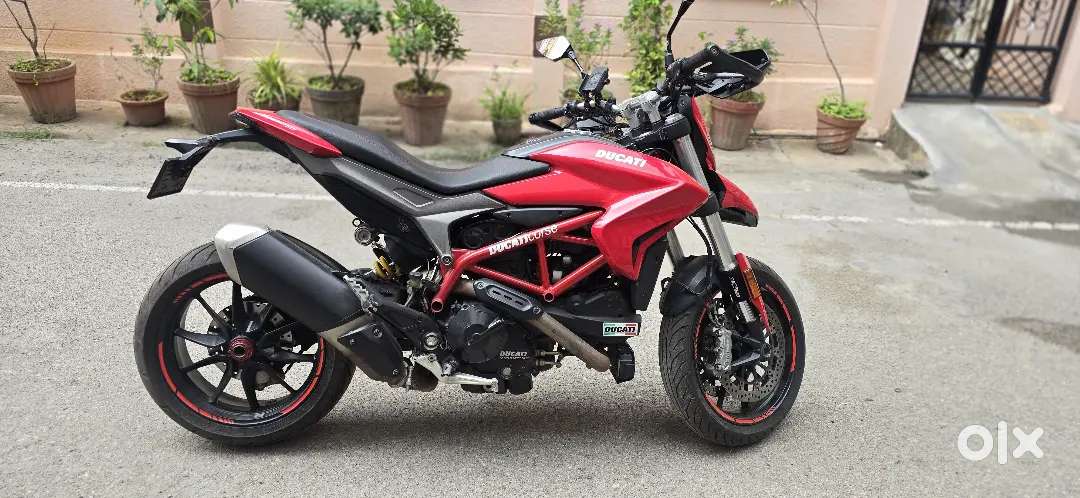 Ducati Hypermotard 939