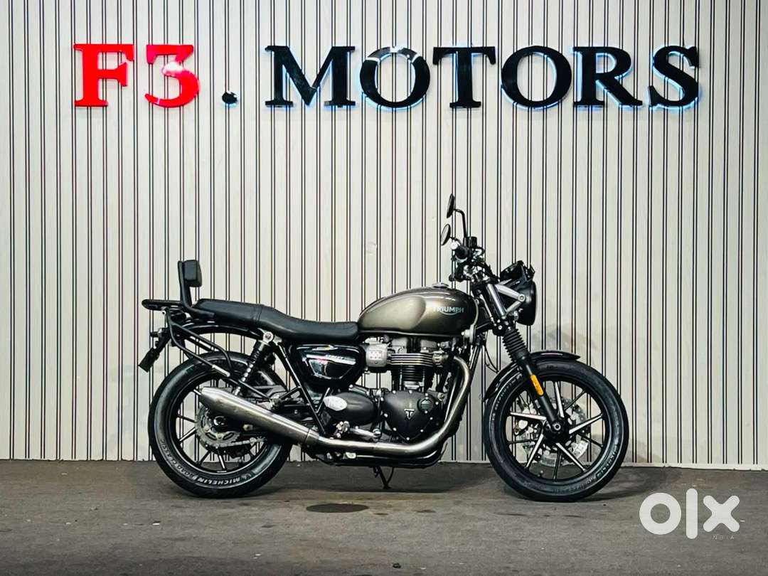 Triumph Street Twin