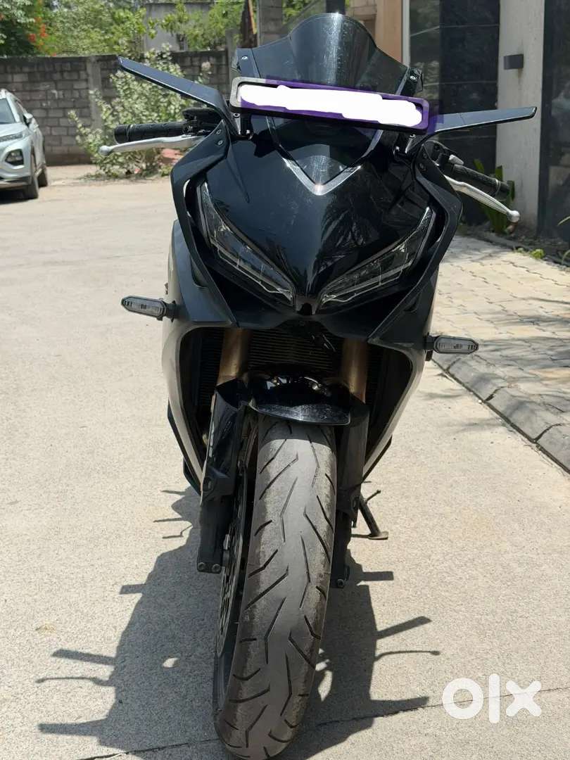 Honda CBR650R — photo 1 of 6